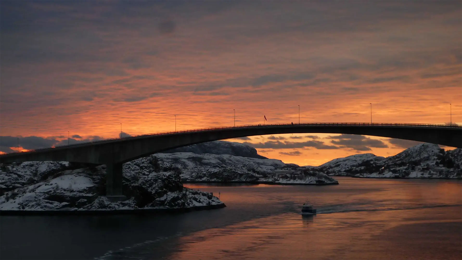 Coucher de soleil dans les fjords norvégiens