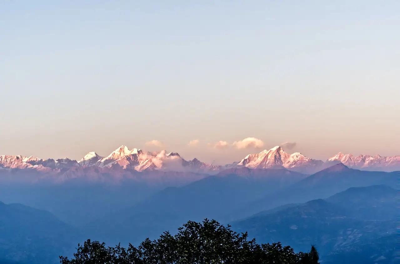 Aube sur les sommets himalayens à Nagarkot - Népal