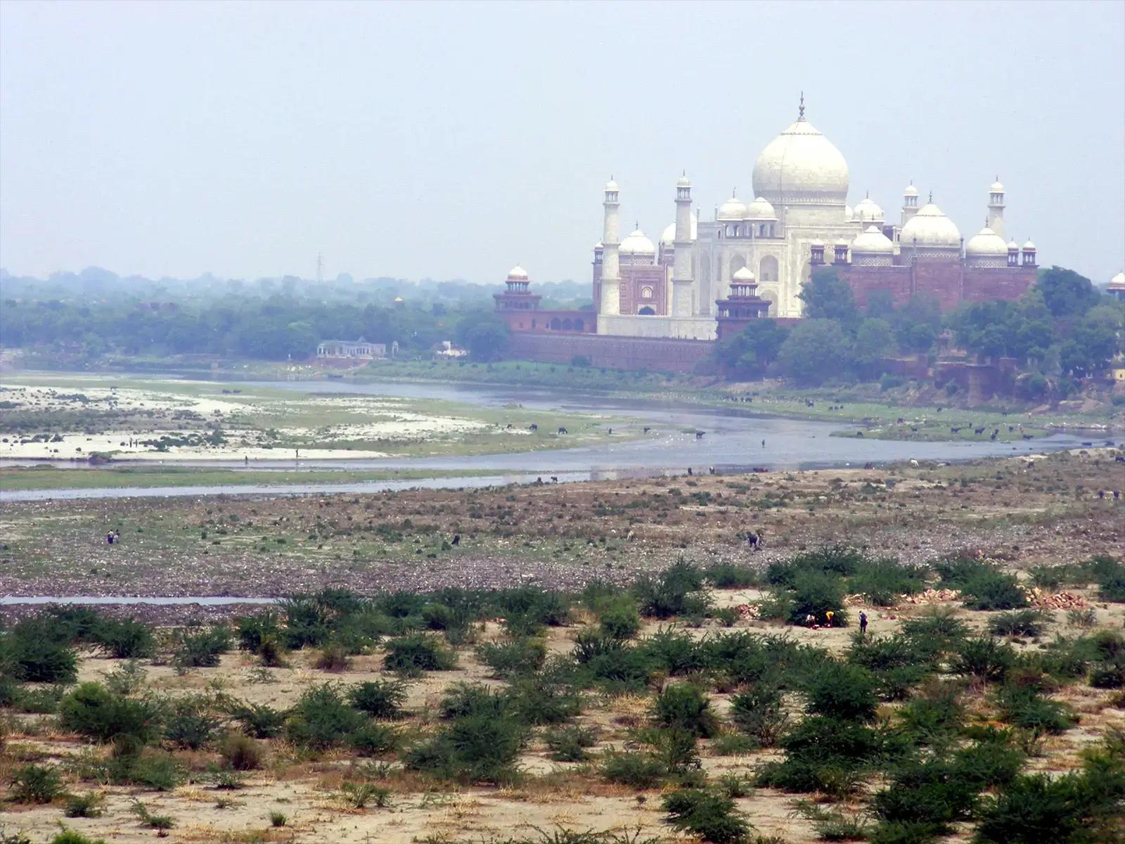 Vue du Taj Mahal depuis le fort d’Agra