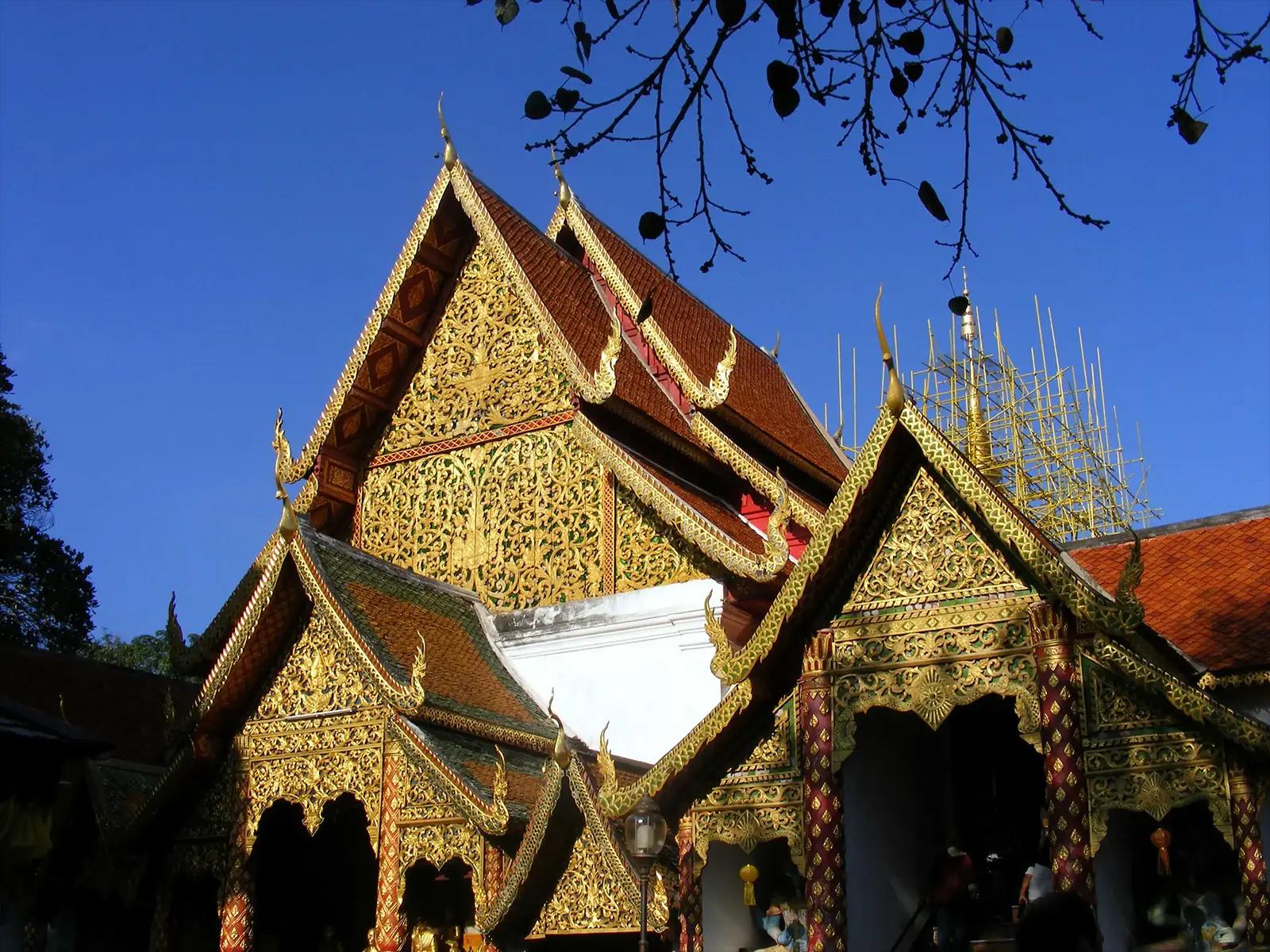 Wat Phra That Doi Suthep, temple bouddhiste situé sur une colline à 15 km de Chiang Mai