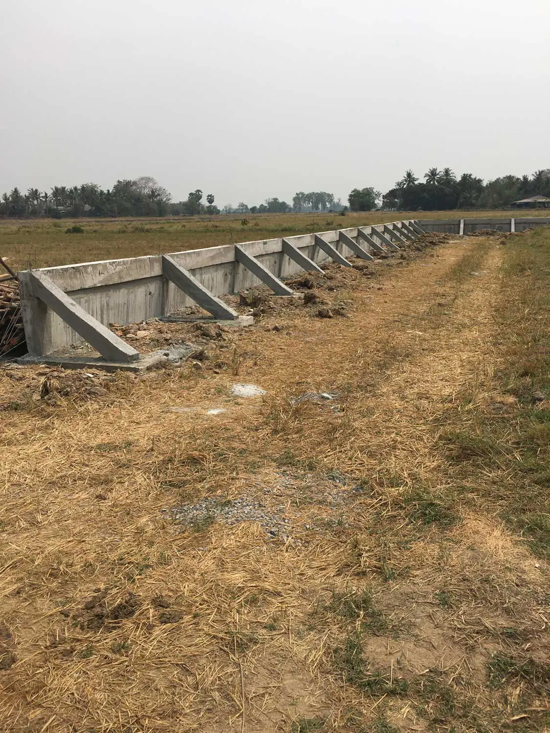 Mur de soutènement entièrement coulé en béton
